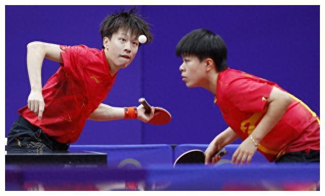 更加引人注 更加引人注