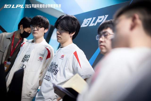 莫德里奇与 莫德里奇与